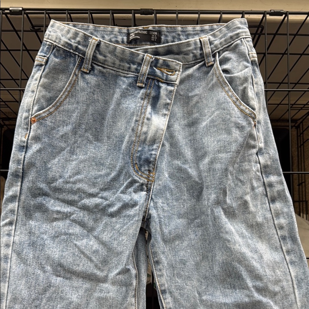 NWOT PrettyLittleThing Mom Jeans